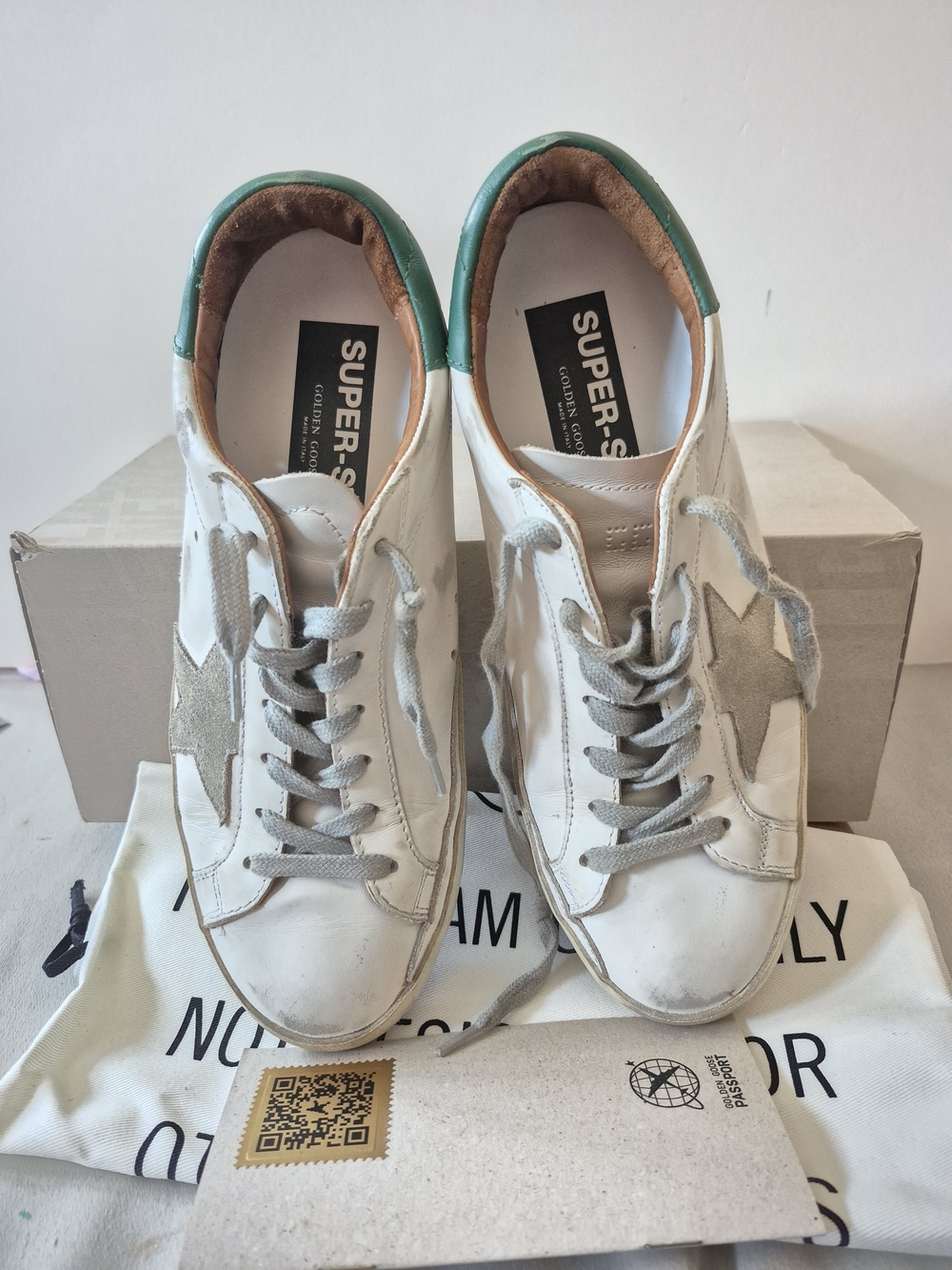 Golden Goose White/Green Super-Star Classic With Spur Metal Lettering